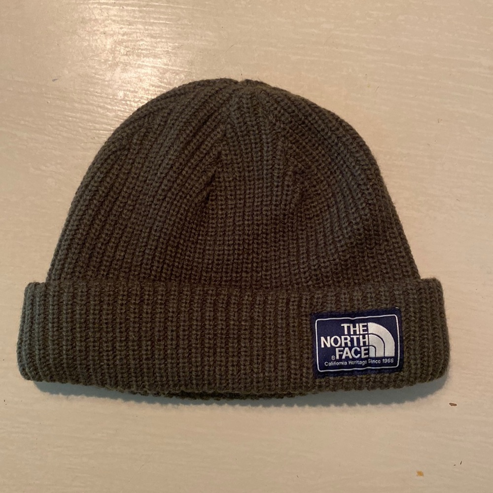 Used The North Face Dark Green beanie cap.